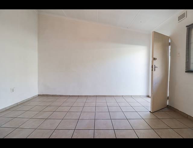 1 BEDROOM DETACHED TO LET IN CLAYFIELD
